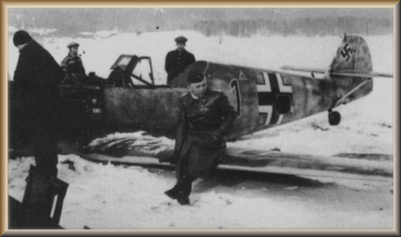 Bf 109E/4 (N°1 noir) du Hauptman Dolenga