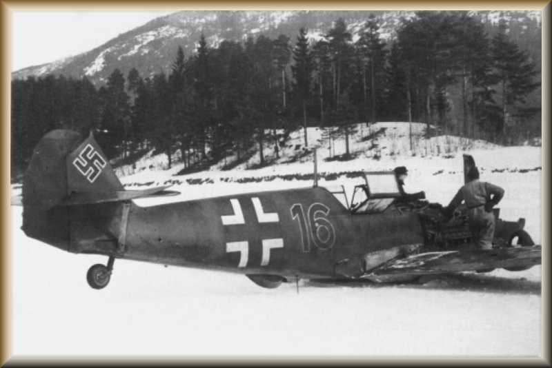Bf 109E/4 (N°16 noir) de Heinz Gerd Wennekers