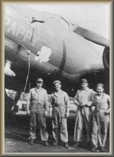 Ground crew B-17F-50-BO "Pappy"
